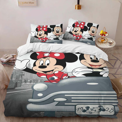 Disney Mickey Mouse and Minnie Mouse in London Duvet Cover 2
